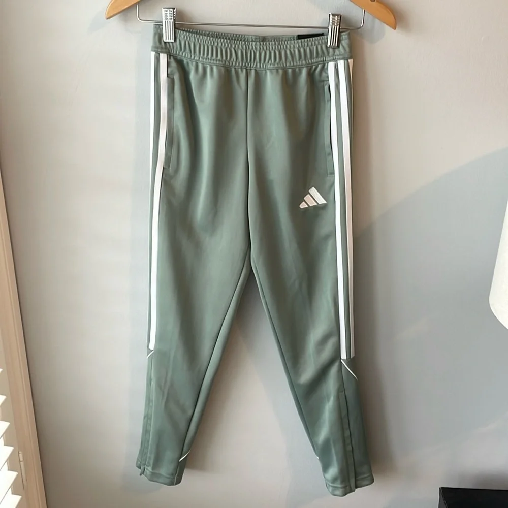 NWT Adidas‎ Girls Tiro Green Pant